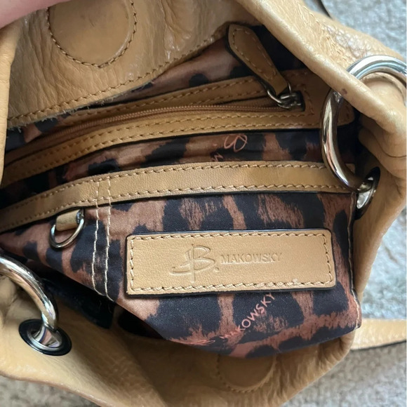 B Makowsky crossbody bag leather tan brown tassel studded purse bag - Picture 2 of 15